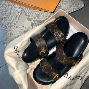 Louis Vuitton Mule slides , size 41 in women,